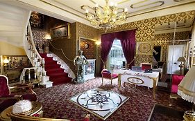 Sultan Tughra Hotel